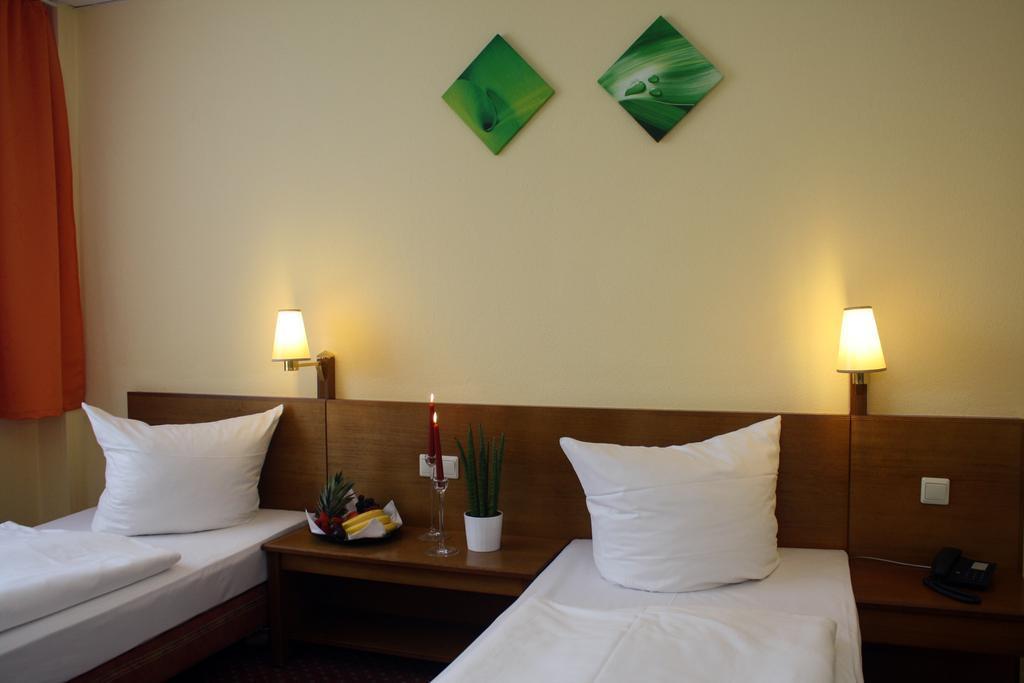 Quick Hotel Dresden West Kesselsdorf Esterno foto