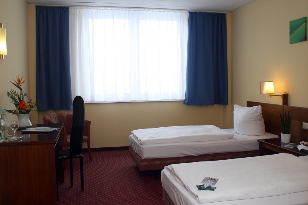Quick Hotel Dresden West Kesselsdorf Esterno foto
