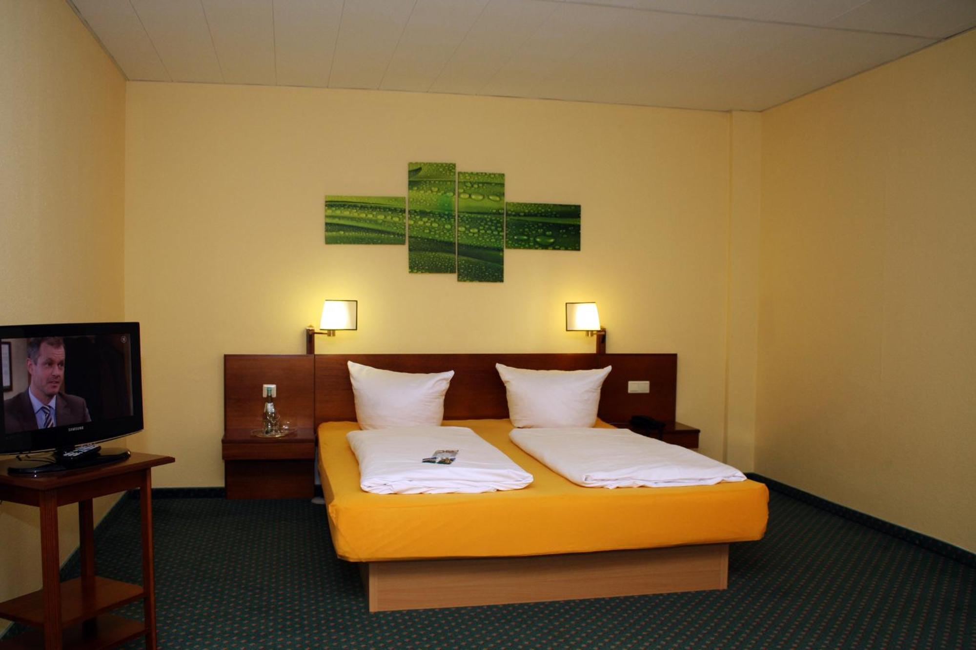 Quick Hotel Dresden West Kesselsdorf Esterno foto