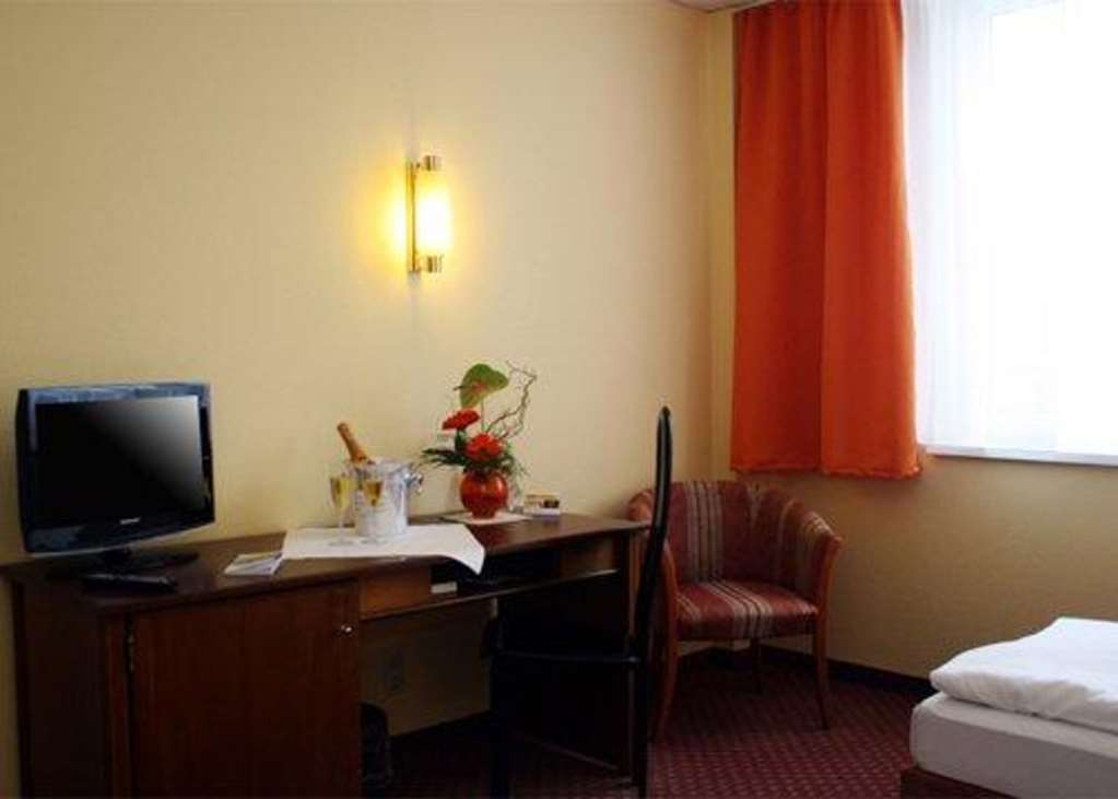 Quick Hotel Dresden West Kesselsdorf Esterno foto