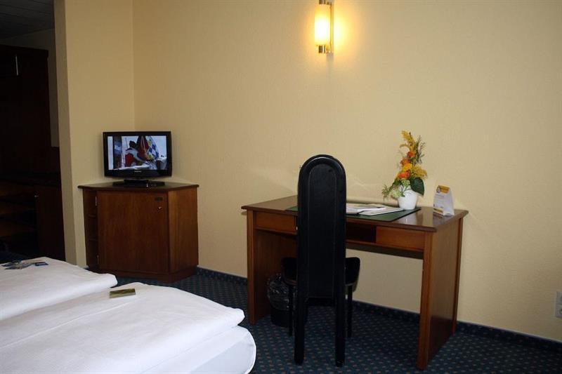 Quick Hotel Dresden West Kesselsdorf Esterno foto